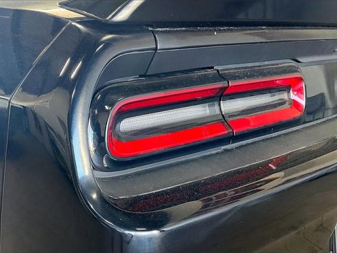 Used 2020 Dodge Challenger R/T image 17