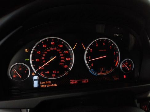 Used 2015 BMW X5 xDrive50i image 18