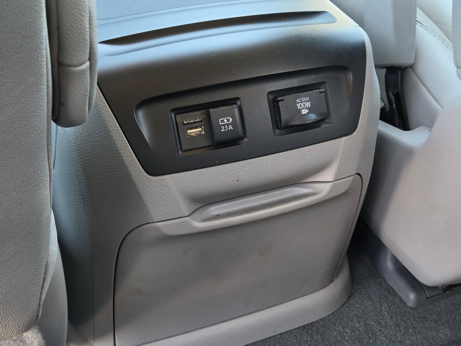 Used 2020 Toyota Sienna XLE FWD image 33