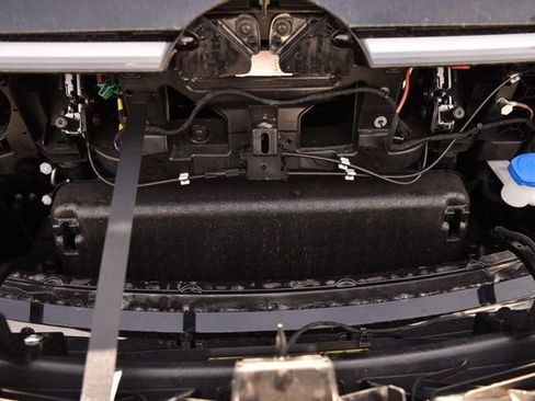 New 2025 Volkswagen ID. Buzz Pro S image 24