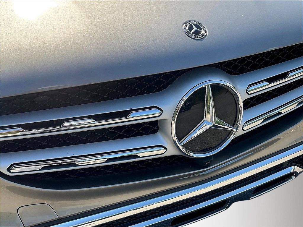Used 2020 Mercedes-Benz GLC 300 image 32