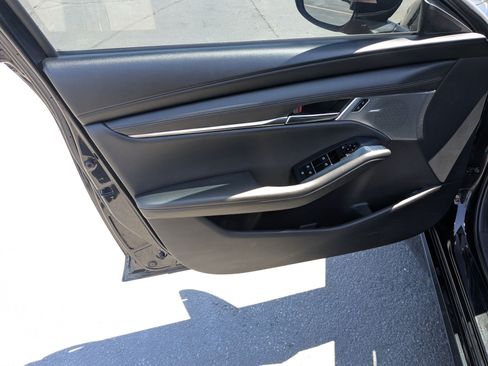 Used 2022 MAZDA MAZDA3 s FWD image 14