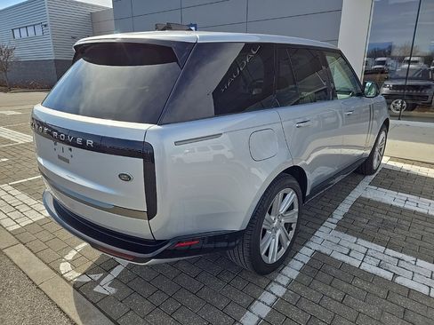 Used 2023 Land Rover Range Rover SE image 5