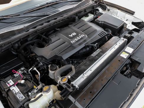 Used 2017 Nissan Titan SV image 45