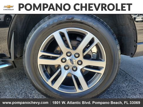 Used 2023 Ford Expedition Limited image 9