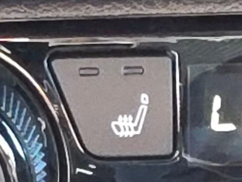 New 2026 Nissan Kicks SV w/ SV Premium Package image 6