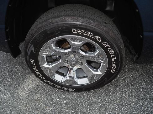 Used 2021 RAM 1500 Big Horn AWD/4WD image 34