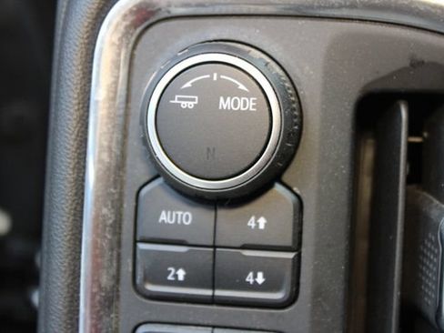 Used 2021 Chevrolet Silverado 1500 LT Trail Boss w/ Convenience Package II AWD/4WD image 19