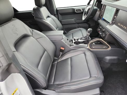New 2026 Ford Bronco Badlands image 27