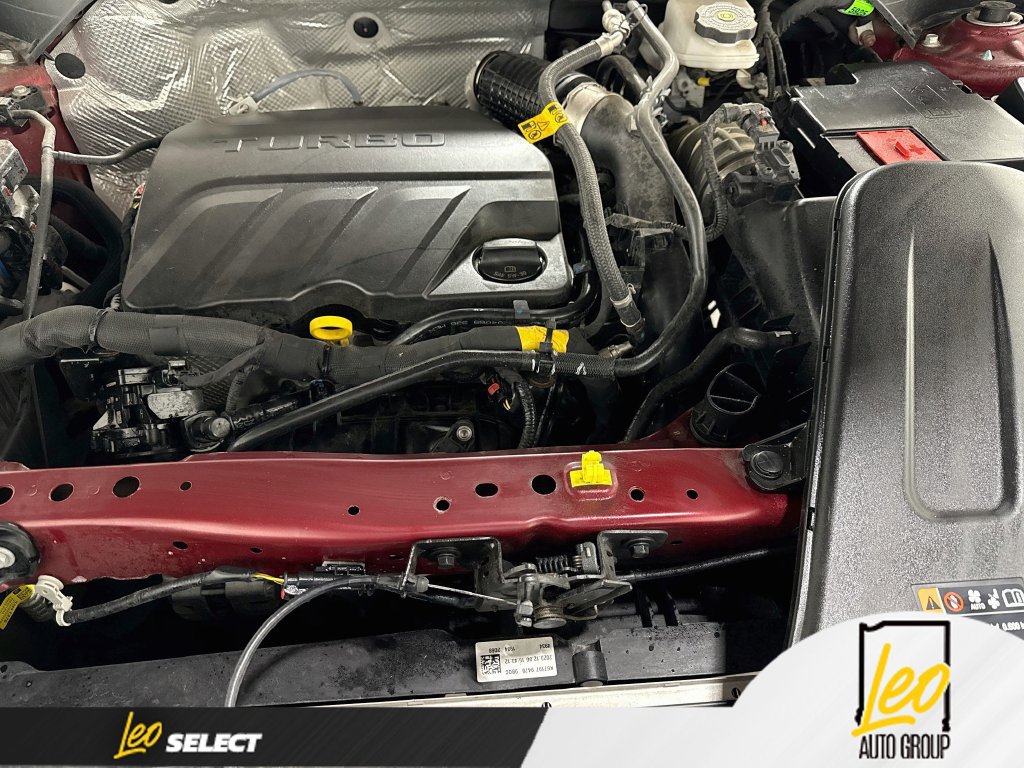 Used 2024 Chevrolet Trax RS w/ Sunroof Package FWD image 32