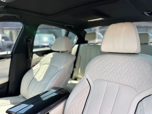 Used 2019 BMW M550i xDrive AWD/4WD image 23