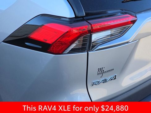 Used 2024 Toyota RAV4 XLE image 38