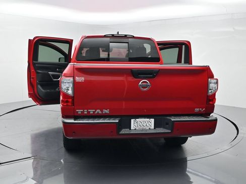 Used 2022 Nissan Titan SV RWD image 27