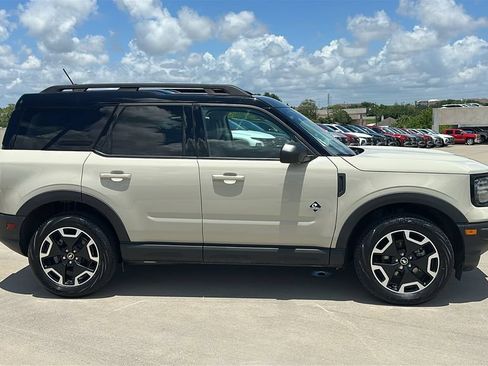 Used 2024 Ford Bronco Sport Outer Banks w/ Tech Package AWD/4WD image 13