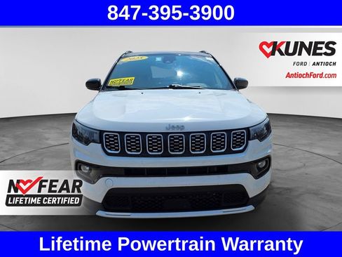 Used 2025 Jeep Compass Limited AWD/4WD image 2