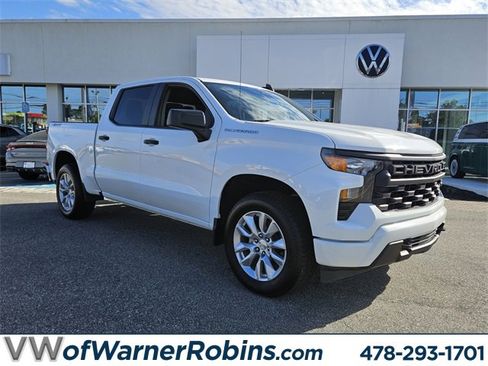 Used 2023 Chevrolet Silverado 1500 Custom image 1