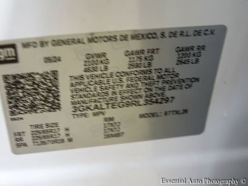 Used 2024 GMC Terrain SLE AWD/4WD image 25