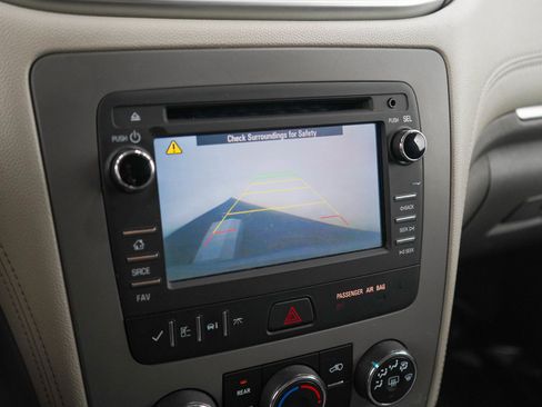 Used 2017 Chevrolet Traverse LS AWD/4WD image 22