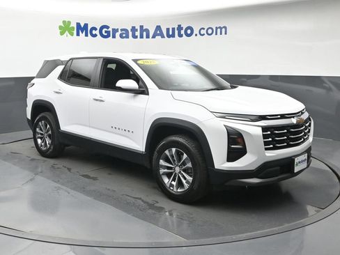 Used 2025 Chevrolet Equinox LT AWD/4WD image 2