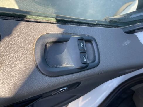 Used 2024 Ford Transit 250 Medium Roof w/LWB Van 3D image 11