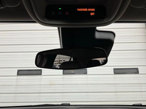 Used 2025 Buick Encore GX Preferred image 16