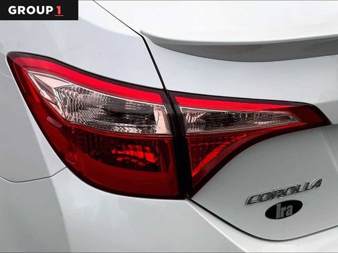 Certified 2018 Toyota Corolla LE FWD image 29