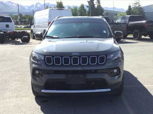 Certified 2024 Jeep Compass Limited image 3