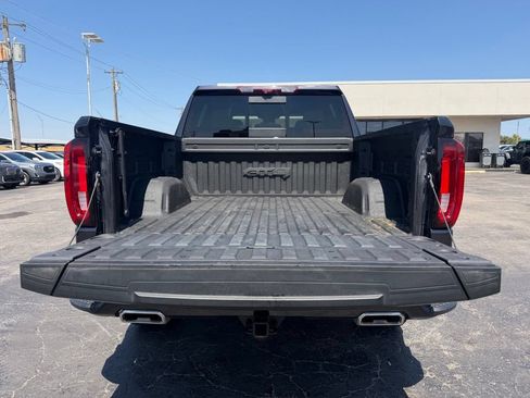 Used 2024 GMC Sierra 1500 AT4 w/ Technology Package AWD/4WD image 19