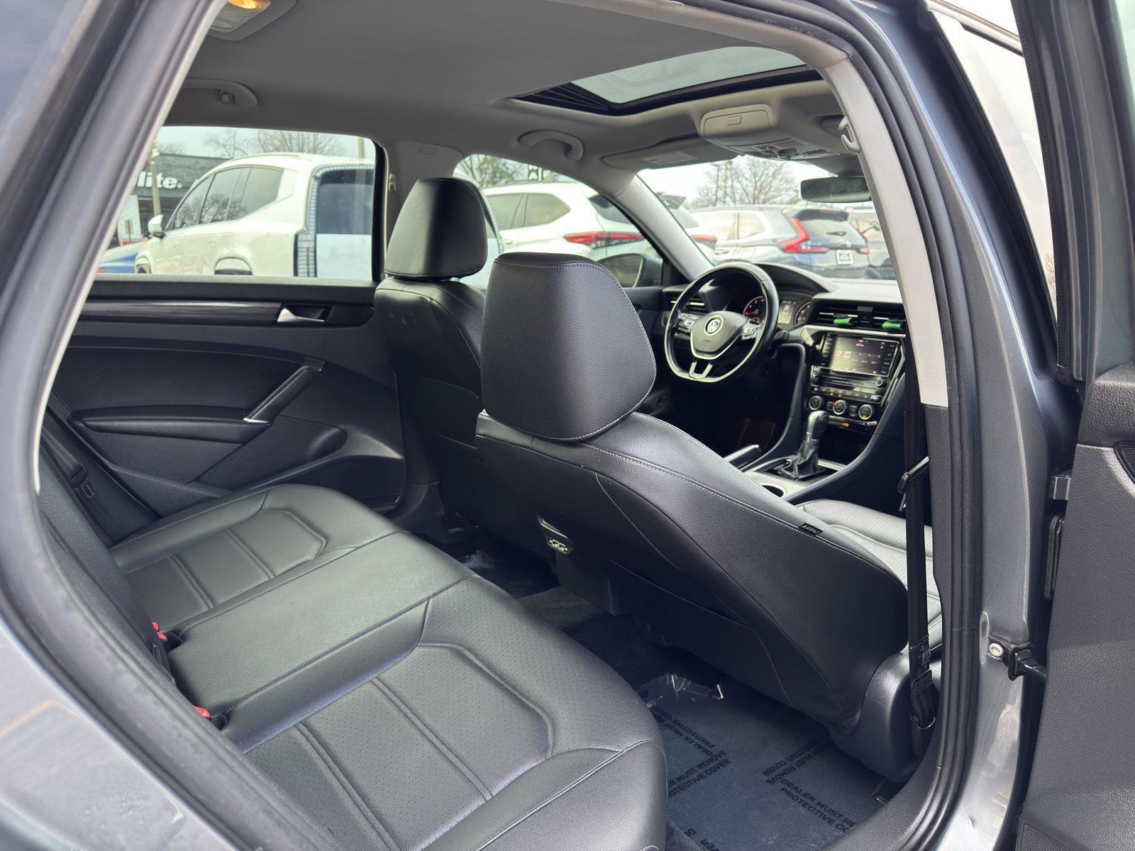 Used 2020 Volkswagen Passat 2.0T R-Line FWD image 35