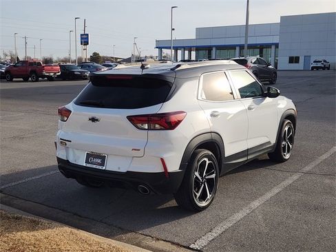 Used 2023 Chevrolet TrailBlazer RS w/ Sun and Liftgate Package image 2
