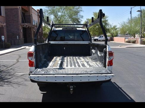 Used 2017 Nissan Titan S AWD/4WD image 24