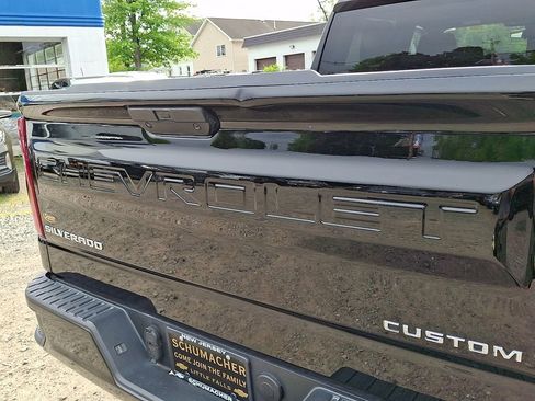 Used 2022 Chevrolet Silverado 1500 Custom AWD/4WD image 28
