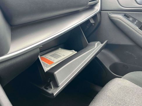 Used 2024 Nissan Rogue SV image 12