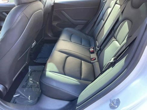 Used 2020 Tesla Model 3 Standard Range image 12