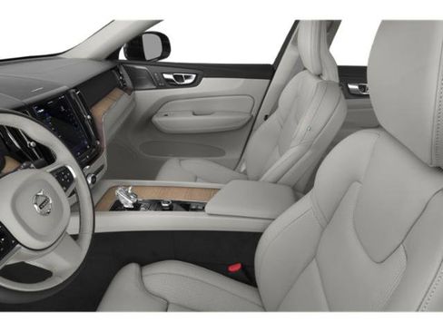 Used 2024 Volvo XC60 T8 Plus AWD/4WD image 9