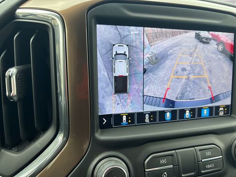 Used 2022 Chevrolet Silverado 2500 High Country w/ Technology Package AWD/4WD image 35