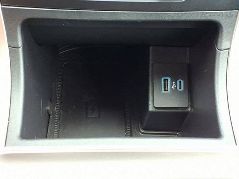 Certified 2024 Ford Edge SEL w/ Convenience Package AWD/4WD image 18
