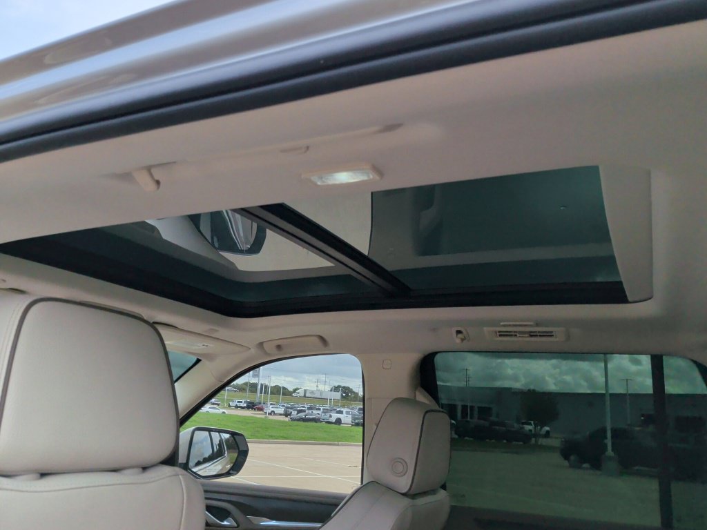 Used 2022 GMC Yukon Denali RWD image 24