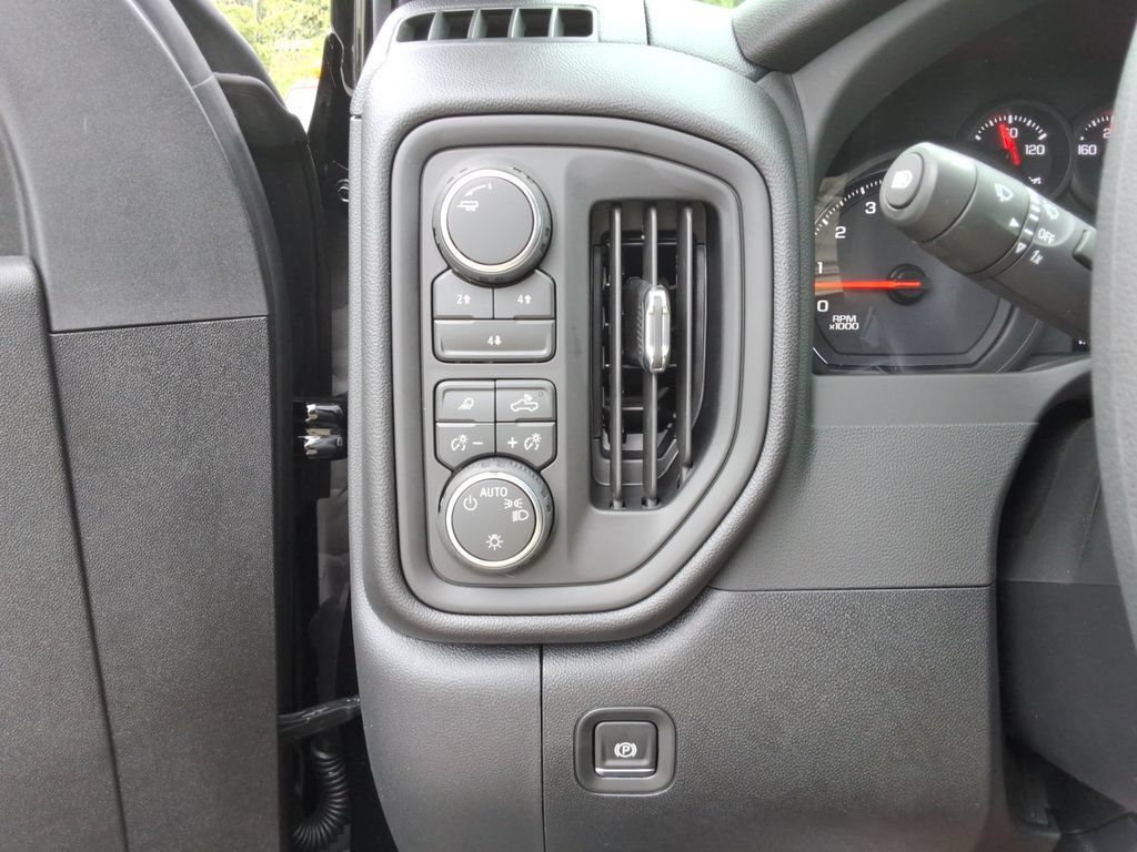 New 2026 Chevrolet Silverado 2500 Custom w/ Custom Convenience Package AWD/4WD image 31
