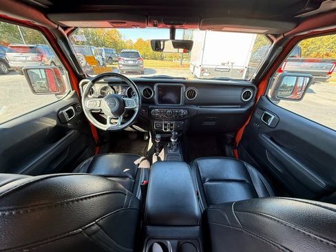 Used 2020 Jeep Wrangler Unlimited Sahara image 9