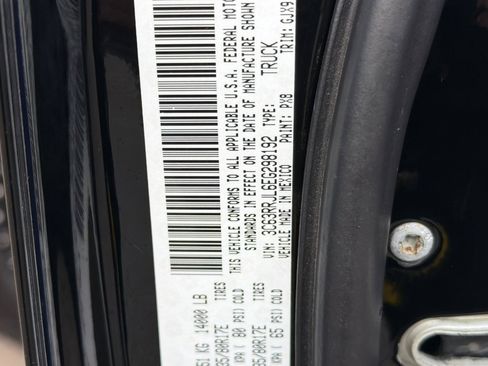 Used 2014 RAM 3500 Laramie image 27