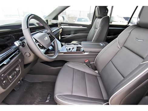 New 2026 Cadillac Escalade Luxury RWD image 6