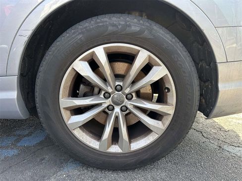 Used 2017 Audi Q7 3.0T Premium Plus image 4
