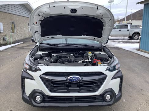 Certified 2025 Subaru Outback Premium image 9