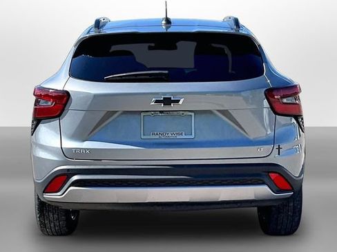 Used 2025 Chevrolet Trax LT w/ Driver Confidence Package FWD image 4