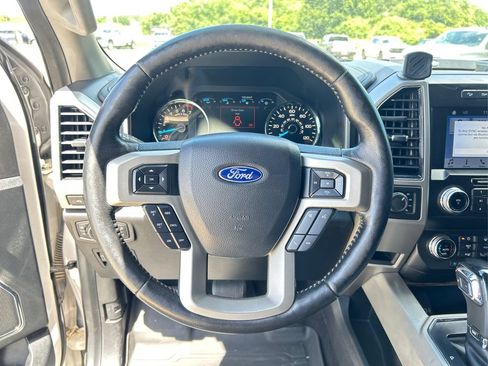 Used 2019 Ford F150 Lariat w/ Equipment Group 502A Luxury AWD/4WD image 16