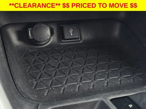 Used 2020 Toyota RAV4 XLE FWD image 25