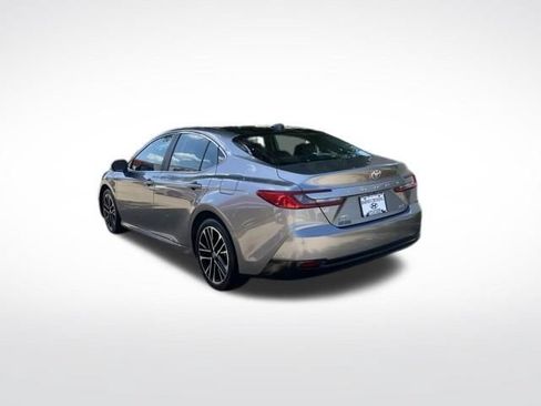 Used 2025 Toyota Camry XLE w/ Premium Package AWD/4WD image 5