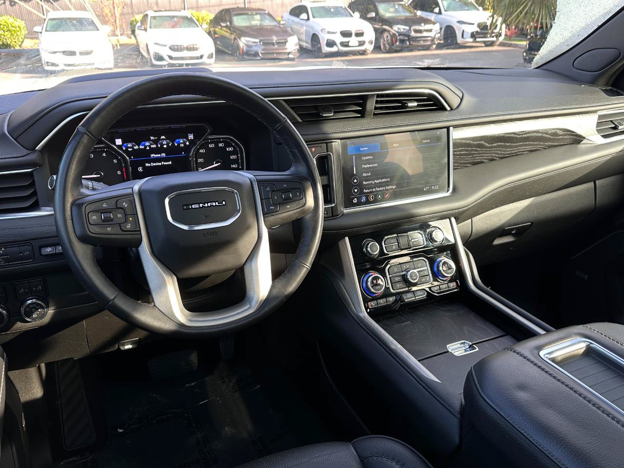 Used 2021 GMC Yukon Denali AWD/4WD image 2