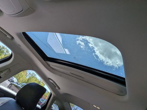 Used 2019 Ford Fusion Titanium FWD image 16